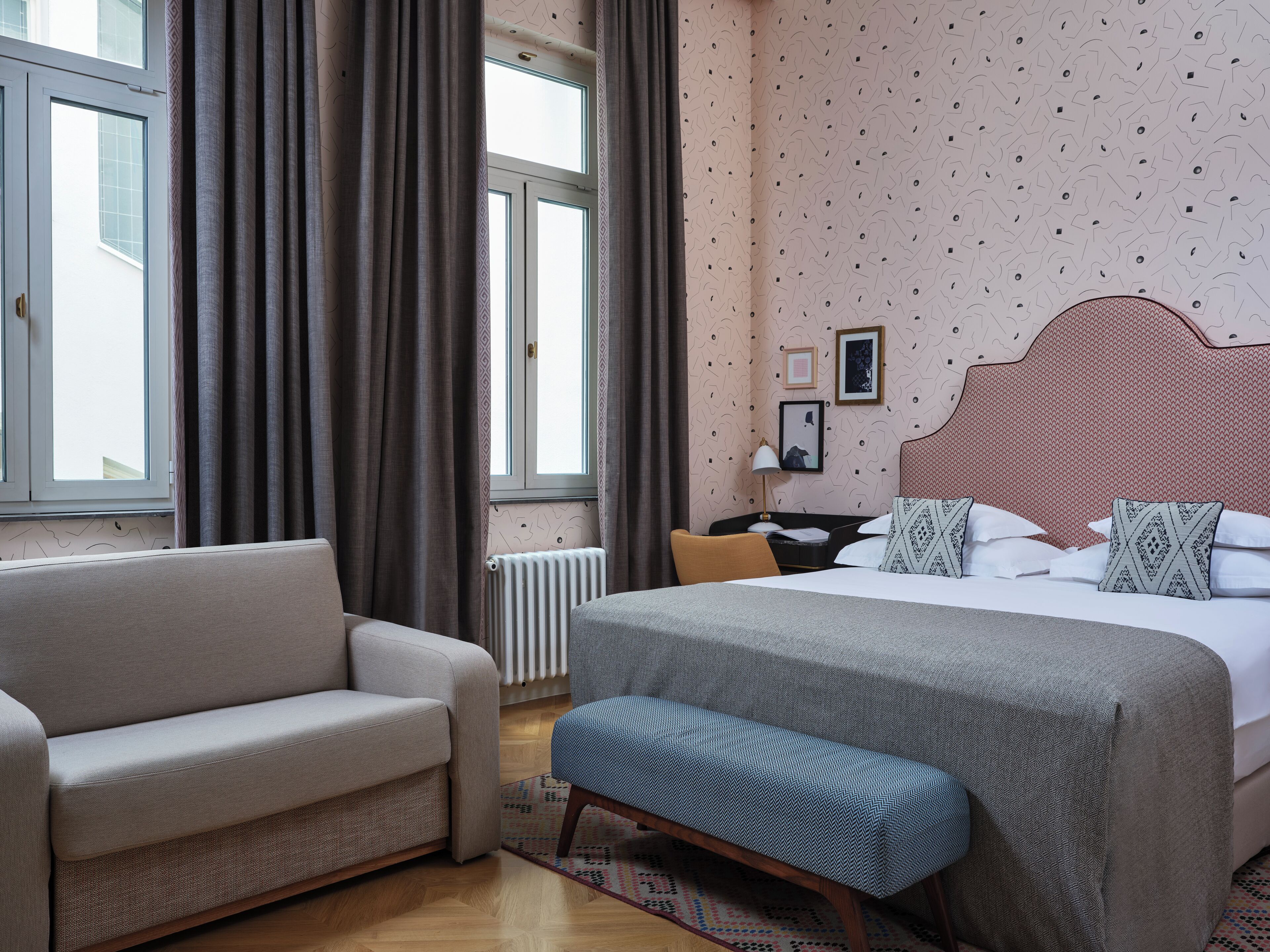 Chambre familiale double | Minibar, coffre-fort, bureau