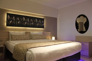 Junior Suite, 1 Bedroom | Living room | LCD TV