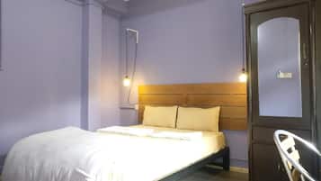Desk, blackout drapes, iron/ironing board, free WiFi