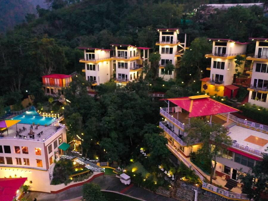 Front of property - evening/night