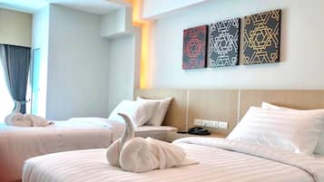 Superior Room | In-room safe, desk, laptop workspace, blackout drapes