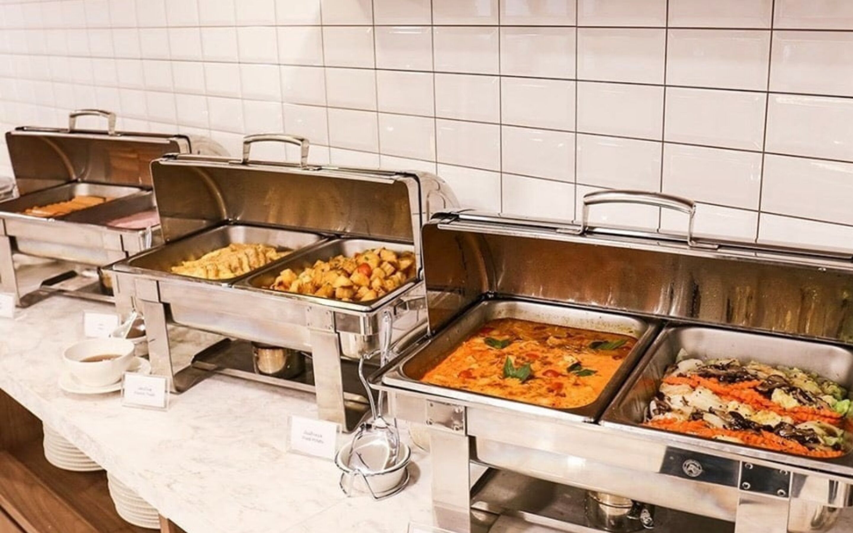 daily buffet breakfast (thb 250 per person)