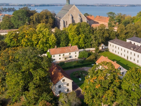 Aerial view. Hotell Dahlströmska Gården