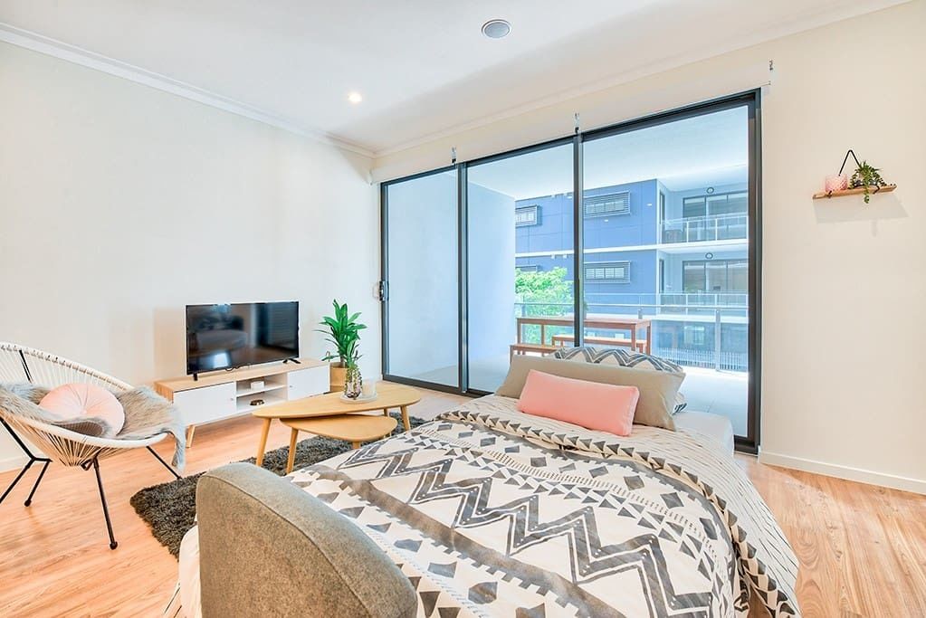 Deluxe Apartment, 2 Bedrooms | 2 bedrooms, in-room safe, iron/ironing board, free WiFi