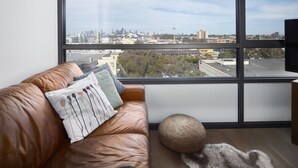 Deluxe Apartment, 1 Bedroom | Living room | LED TV - Chic Apartment in the Best Pocket of Brunswick (Brunswick)