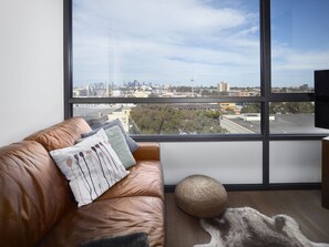 Deluxe Apartment, 1 Bedroom | Living room