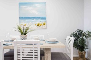 Deluxe Apartment, 2 Bedrooms | In-room dining