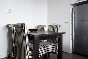 Departamento Deluxe, 1 habitación | Servicio a la habitación