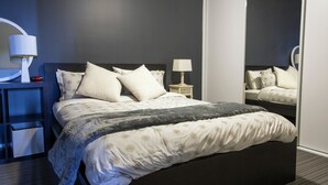 Deluxe Apartment, 1 Bedroom | 1 bedroom, in-room safe, iron/ironing board, free WiFi - City Pad with Balcony and Laundry (Adelaide)