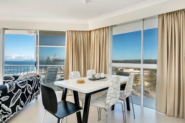 Deluxe Apartment, 2 Bedrooms | In-room dining