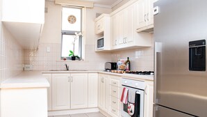Unclassified image, 5 of 15, button - Beachside Living in Light Filled Apartment (Glenelg South)
