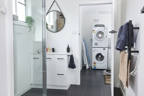 Premium Apartment, 2 Bedrooms | Bathroom - Peaceful Retreat in Seaside town (Rosebud)