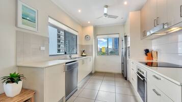 Superior Condo, 4 Bedrooms | Private kitchen | Fridge, microwave, oven, stovetop