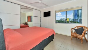 Superior Condo, 4 Bedrooms - Light-filled Home in Prime Location (Larrakeyah)