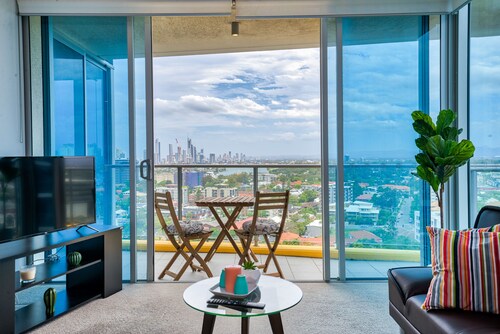 Luxury Facilities near Seaworld and Surfers