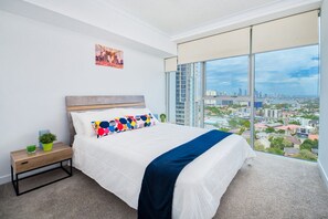 Superior Condo, 4 Bedrooms