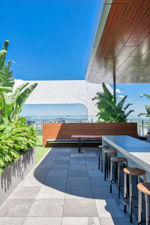 Terrace/patio - Stunning Views from Convenient 2 Bedroom City Pad (South Brisbane)
