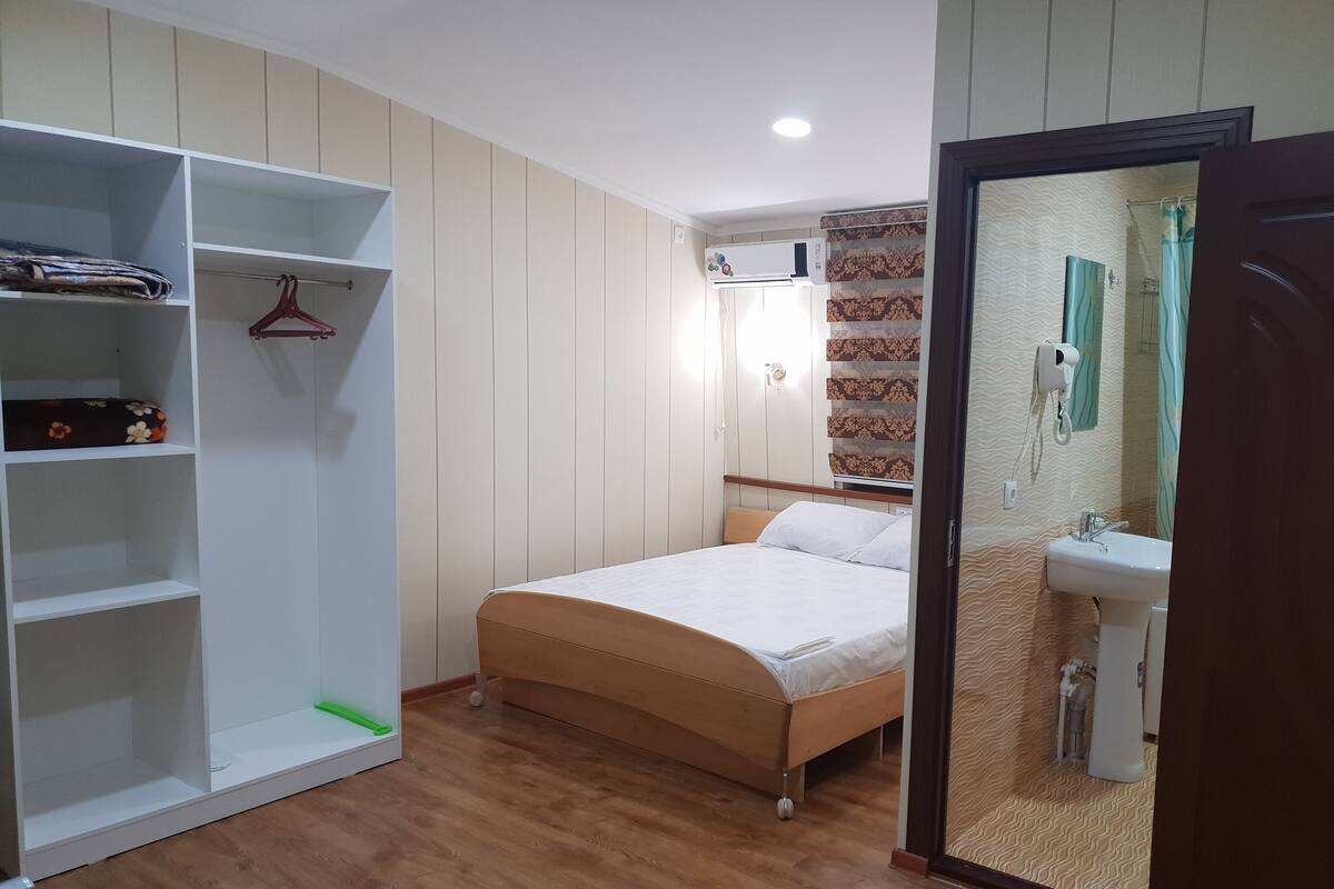 Chambres insonorisées, fer et planche à repasser
