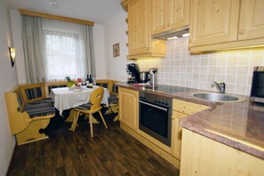 Apartment, Bergblick | Eigene Küche | Hochstuhl