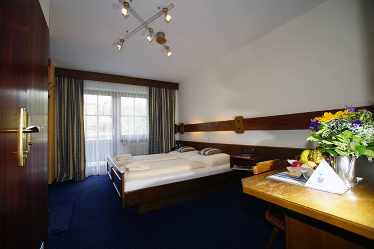 Double Room | Hypo-allergenic bedding, in-room safe, individually decorated