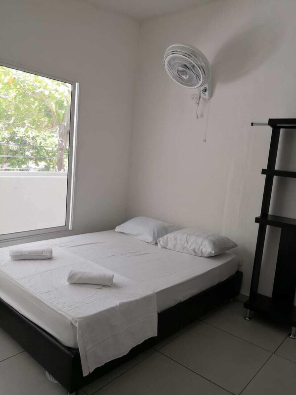 Chambre double, 1 lit double, non-fumeur | Draps en coton égyptien, literie de qualité, coffre-fort