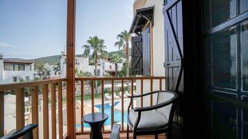 Family Suite, 1 Bedroom | Terrace/patio