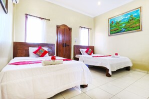 Desk, free WiFi, bed sheets