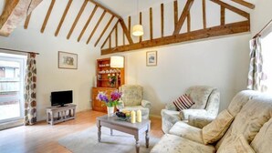 Byre Cottage 3 | Living area - Byre Cottages and Cafe Museum (Pulborough)