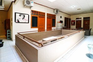 Interior entrance - Premium Senen Guesthouse - Female Only (Jakarta)