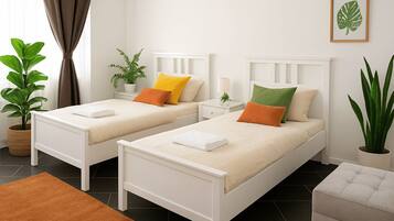 3 Zimmer Wohnung ( 2 Schlafzimmer, 1 Wohnzimmer) | 2 Schlafzimmer, Schreibtisch, laptopgeeigneter Arbeitsplatz