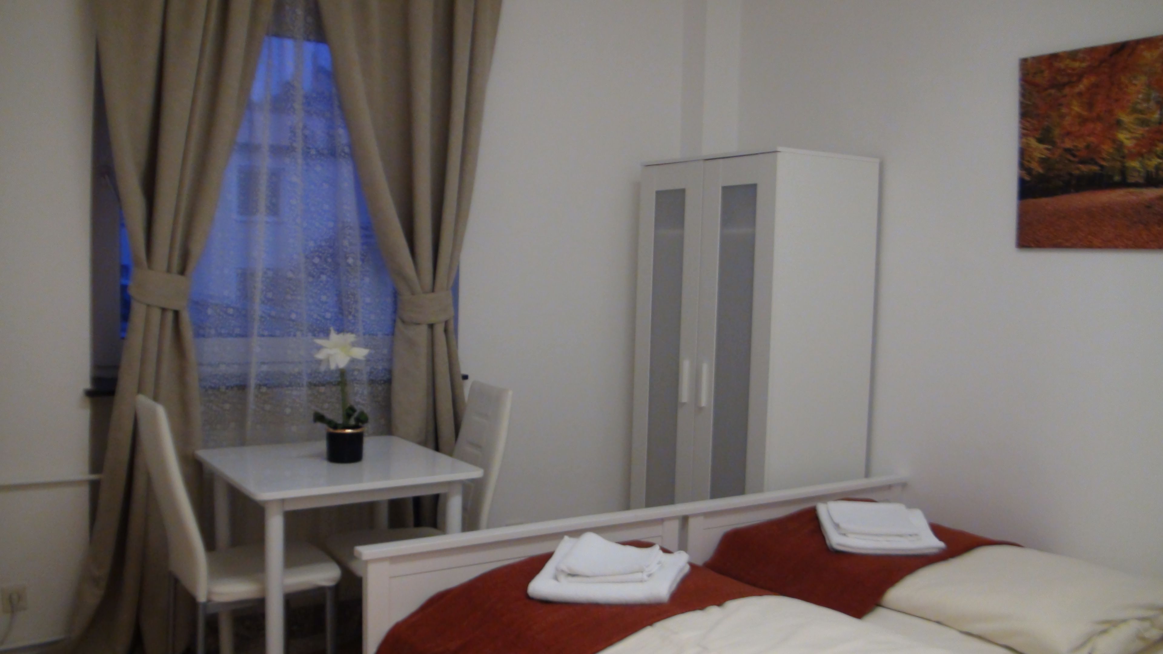 Íbúð - 2 svefnherbergi | Stofa | Flatskjársjónvarp