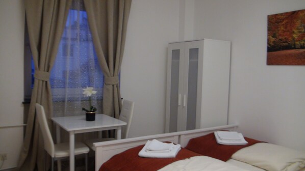 Apartment, 2 Bedrooms | Living room