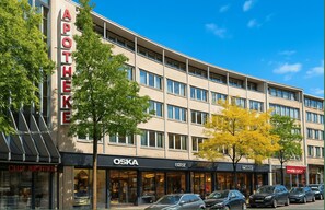 Apartment, 2 Bedrooms | Bathroom | Shower, free toiletries, hair dryer