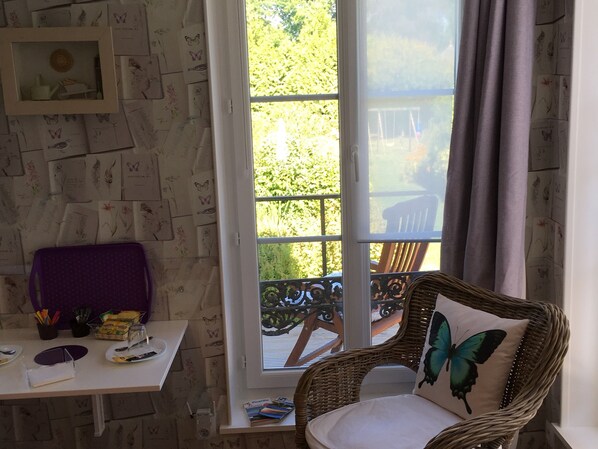 Studio, Ensuite (Le jardinet) | 1 bedroom, premium bedding, individually decorated