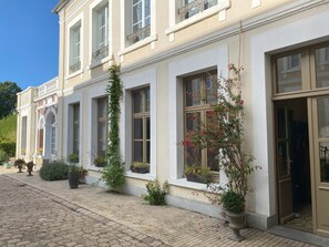 Appartement, en-suite badkamer (Le Petit Loft) | Uitzicht vanuit de kamer