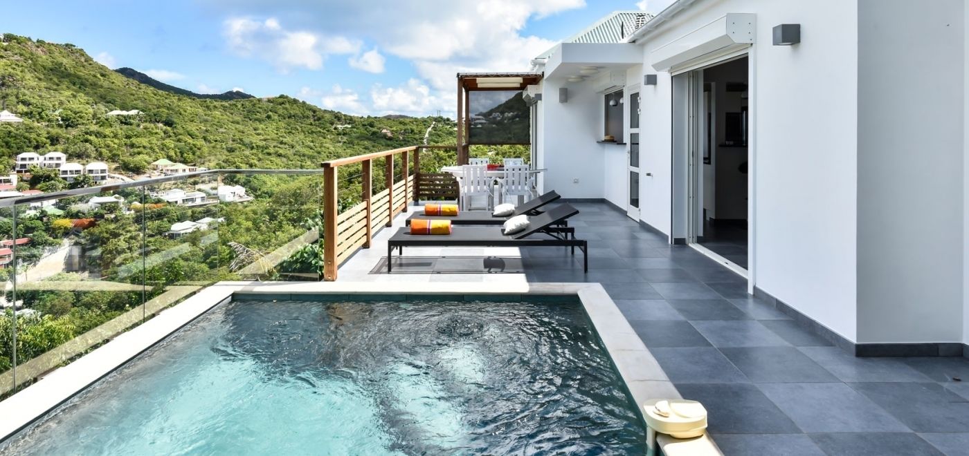 Bồn tắm spa ngoài trời