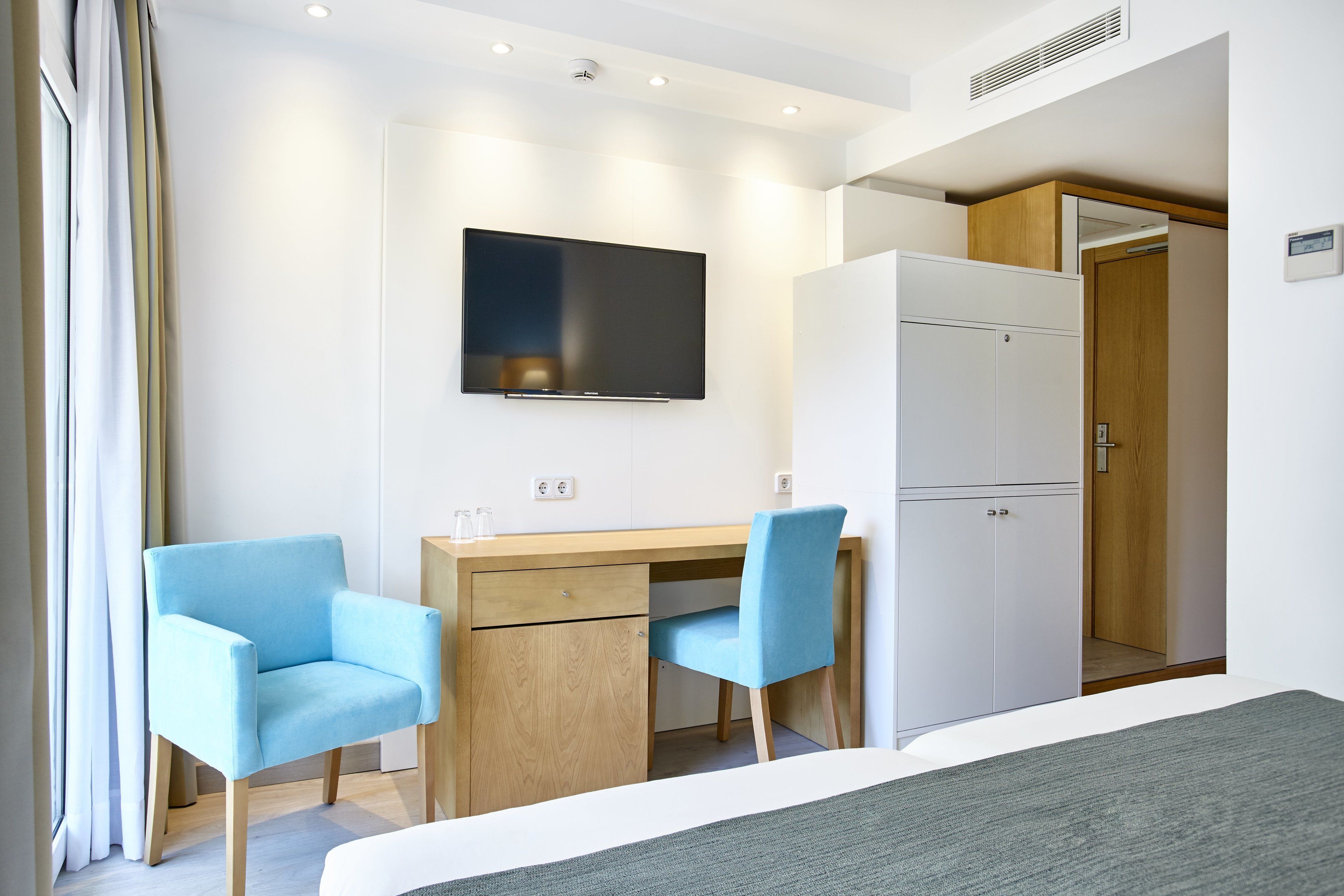 double room, balcony, garden view | desk, free wifi, bed sheets