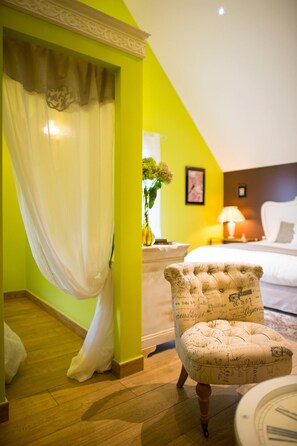 Suite (Alencon) | Individuell dekoriert, individuell eingerichtet, Verdunkelungsvorhänge