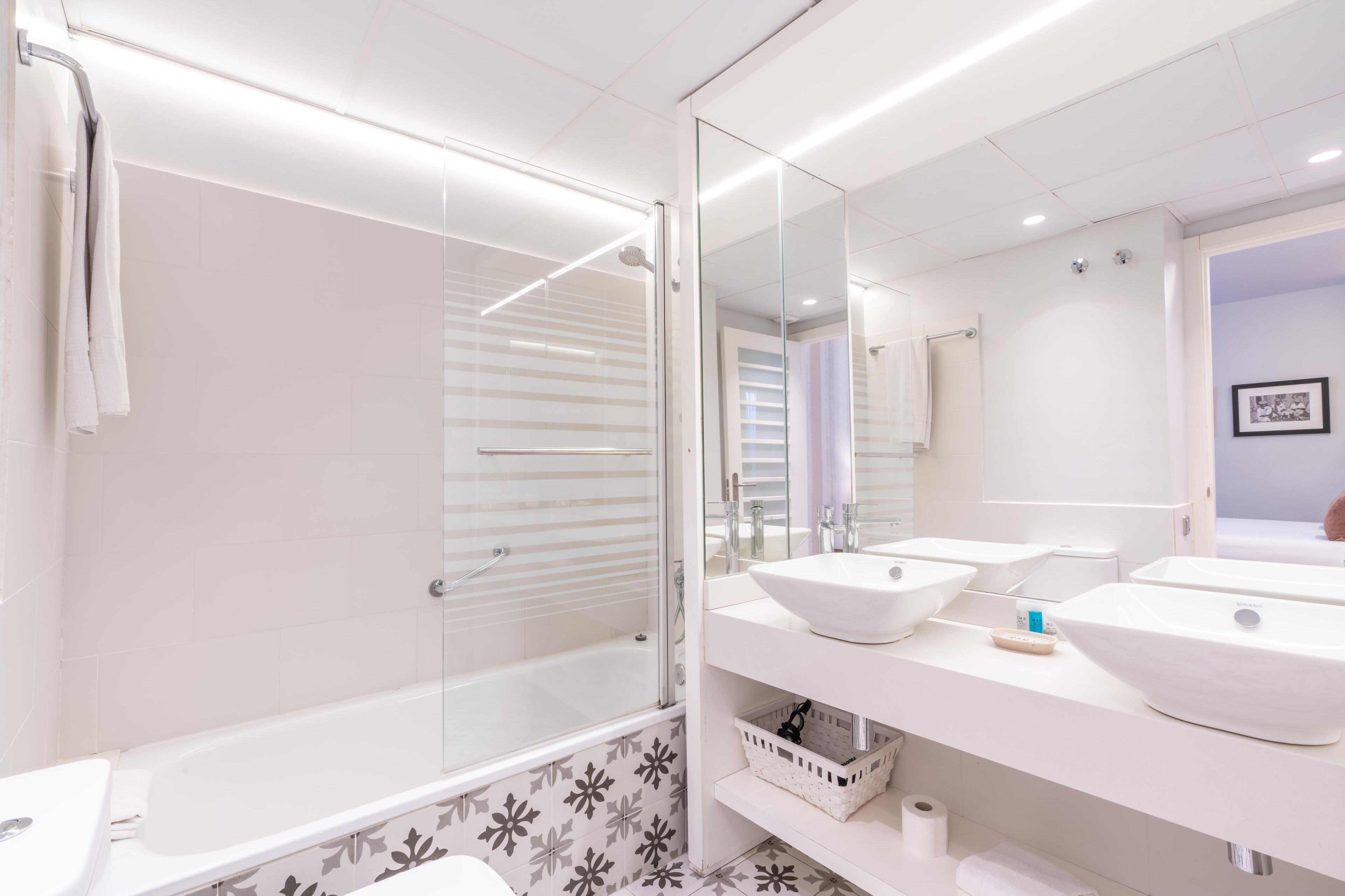 single room | bathroom | deep-soaking bathtub, hair dryer, towels