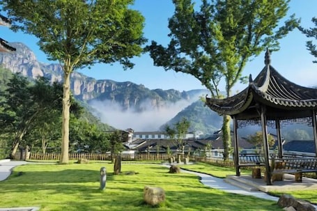 Garden. Yandangshan Villas