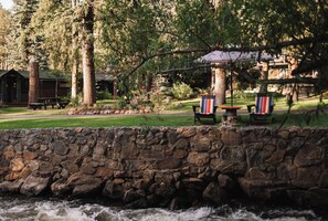 Front of property - Highland Haven Creekside Inn (Evergreen)