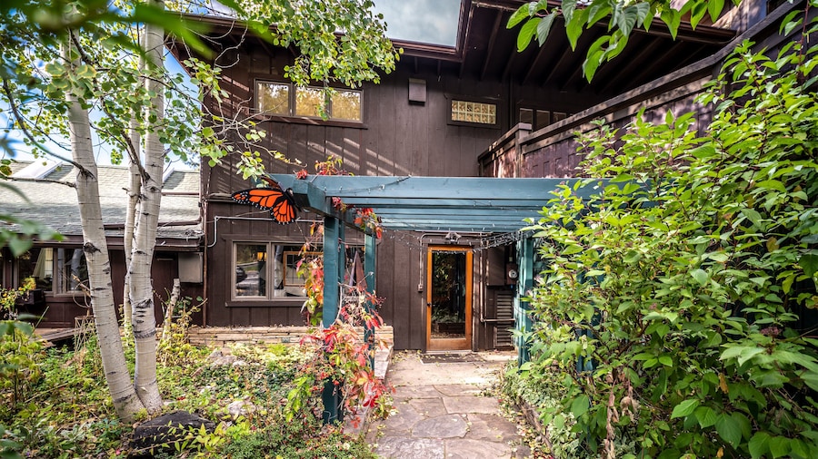 Highland Haven Creekside Inn