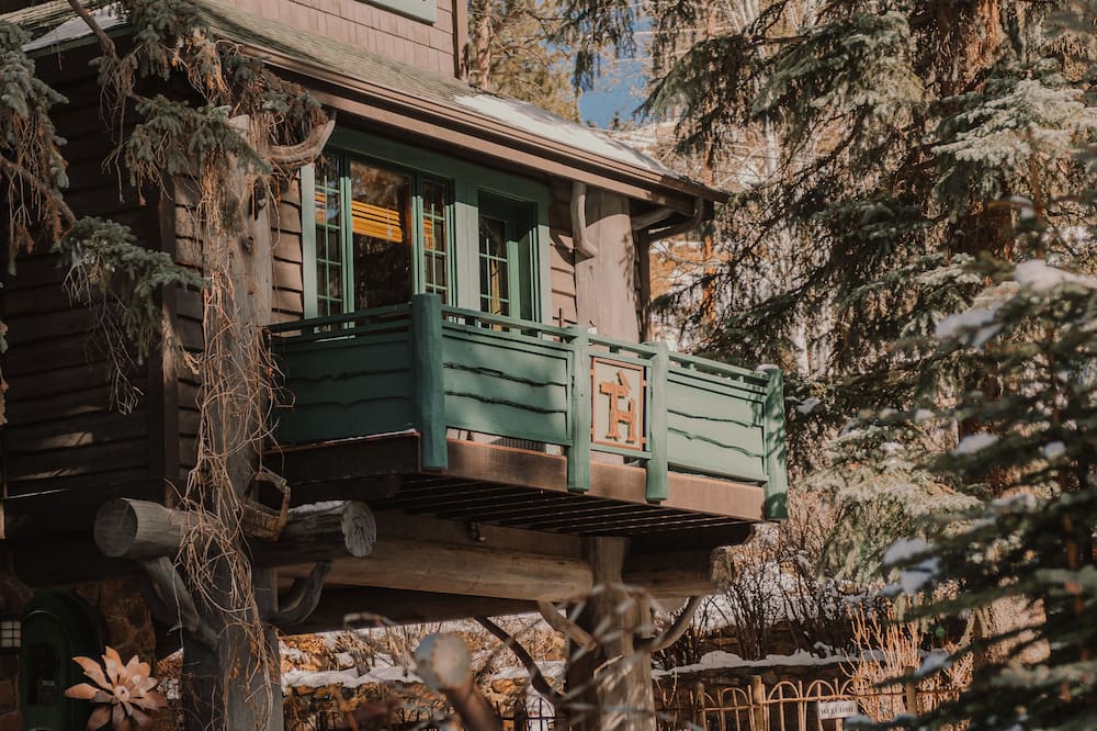 Highland Haven Creekside Inn