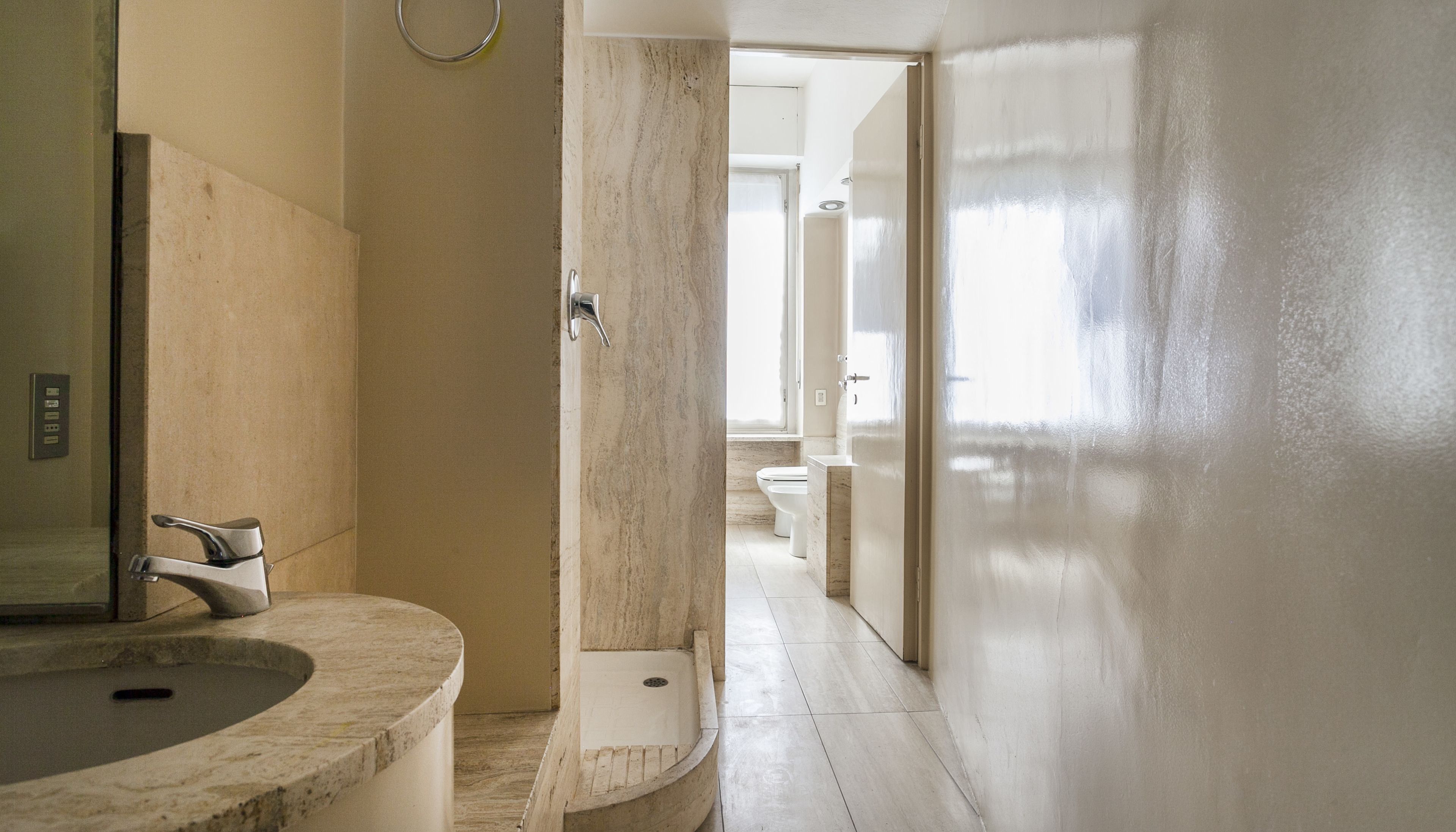 Apartment (2 Bedrooms) | Bathroom | Combined shower/bathtub, deep-soaking bathtub, rainfall showerhead