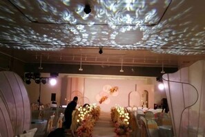 Banquet hall - Xinshuangquan Hostel (Beijing)