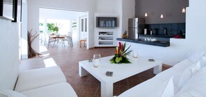 TV, DVD player - Villa Coco (St. Barthelemy)