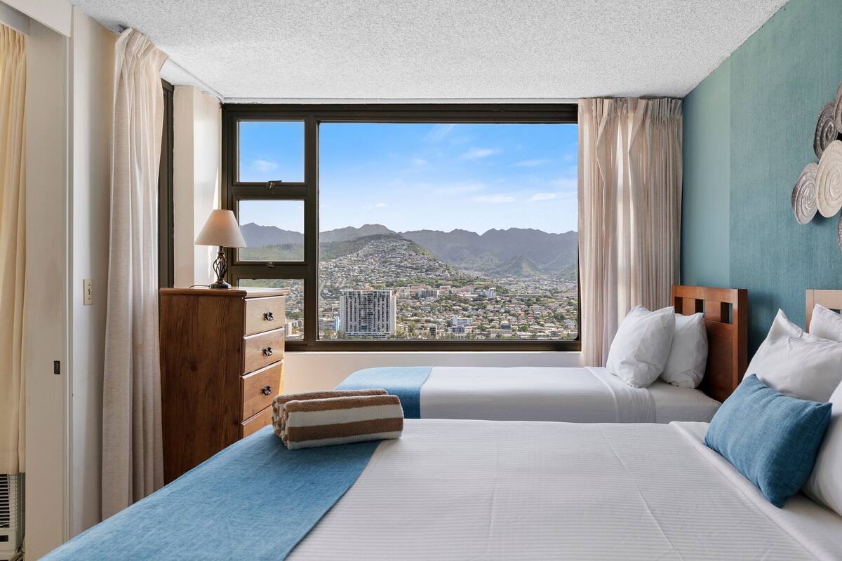 Suite superior, vista a la montaña | 1 habitación, tabla de planchar con plancha, cunas y camas extra 