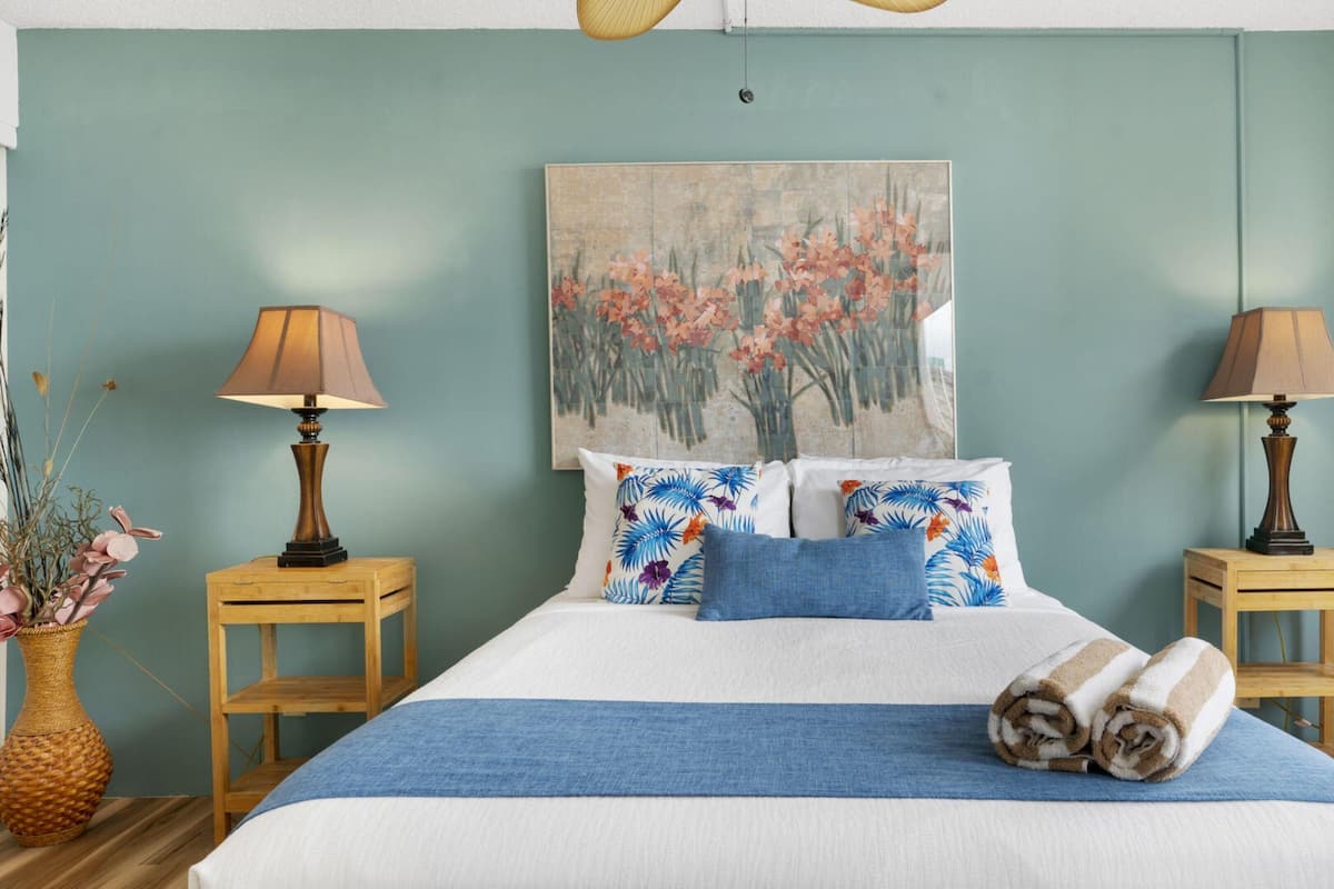Superior Suite, 1 Bedroom, Partial Ocean View