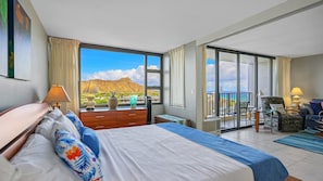 Premium Suite, 1 Bedroom, Ocean View | 1 bedroom, individually decorated, individually furnished - Waikiki Banyan By Darmic (Honolulu)