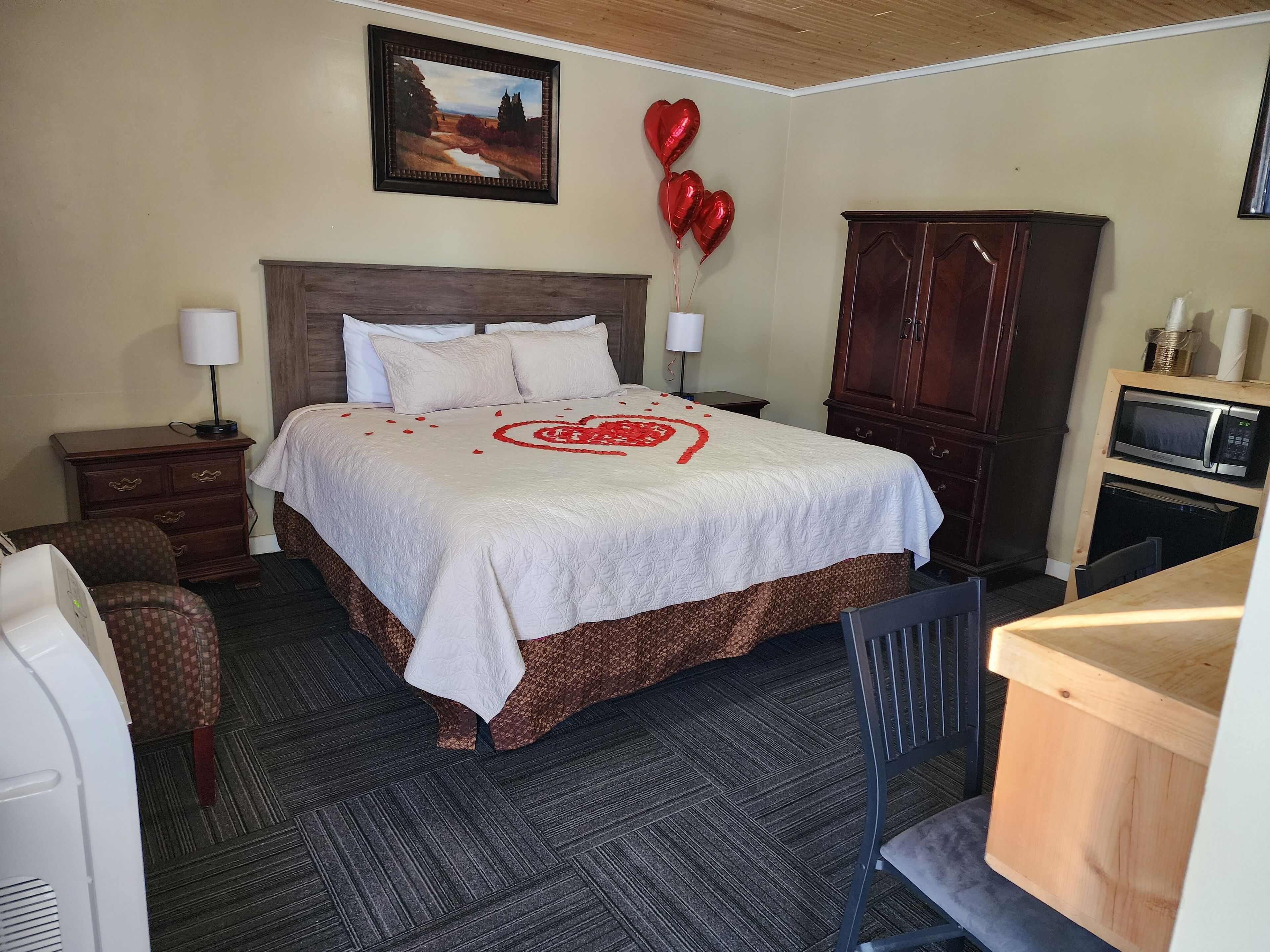 Individually decorated, individually furnished, desk, laptop workspace